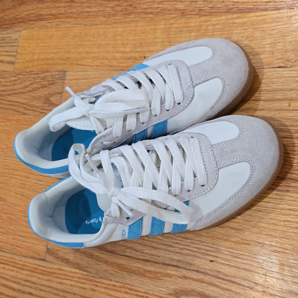 Adidas samba. Size 6. Fits women's 7.